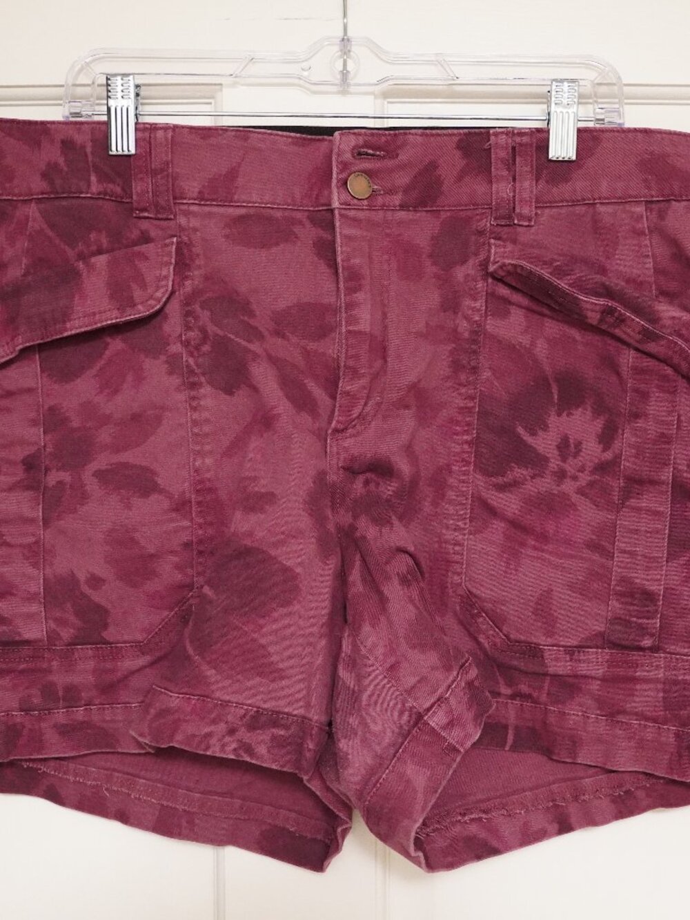Democracy Ab Solution 20W Burgundy Floral Utility Shorts Plus Size